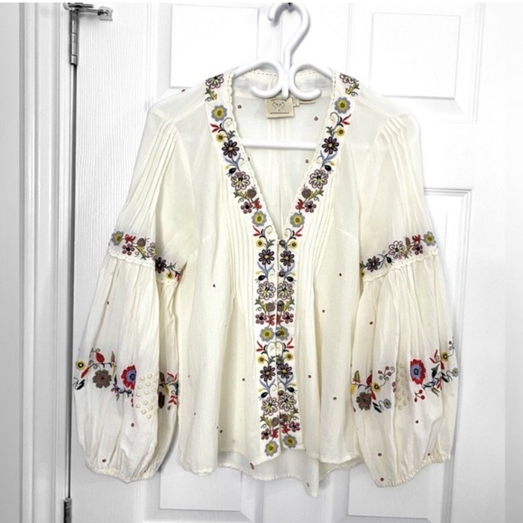 Anthropologie Embroidered Peasant Top - Like New - Picture 2 of 5